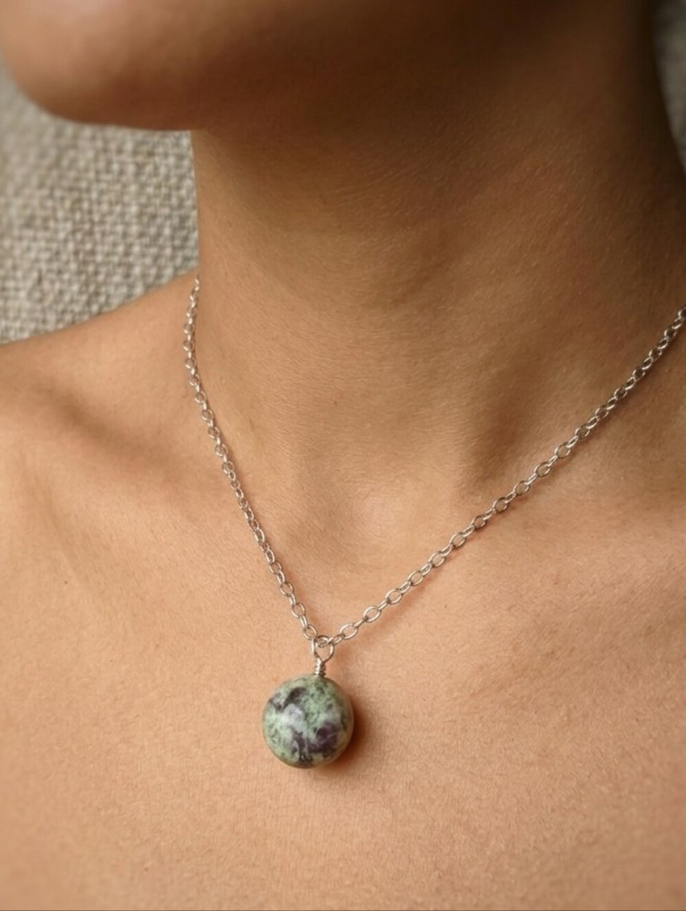 High Quality 16mm Feather Fluorite Statement Bracelet And Necklace Set - Picture 8 of 12